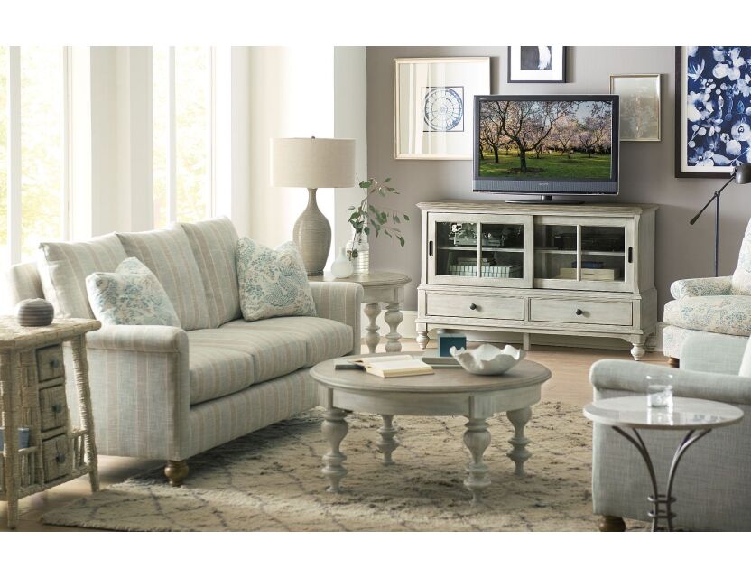 LUDLOW ENTERTAINMENT CONSOLE Room Scene 1