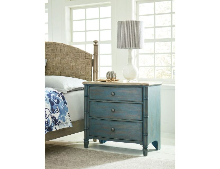 SUNDOWN ACCENT CHEST BLUE Room Scene 1